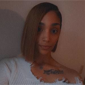 Meet your Posher, Mikayla